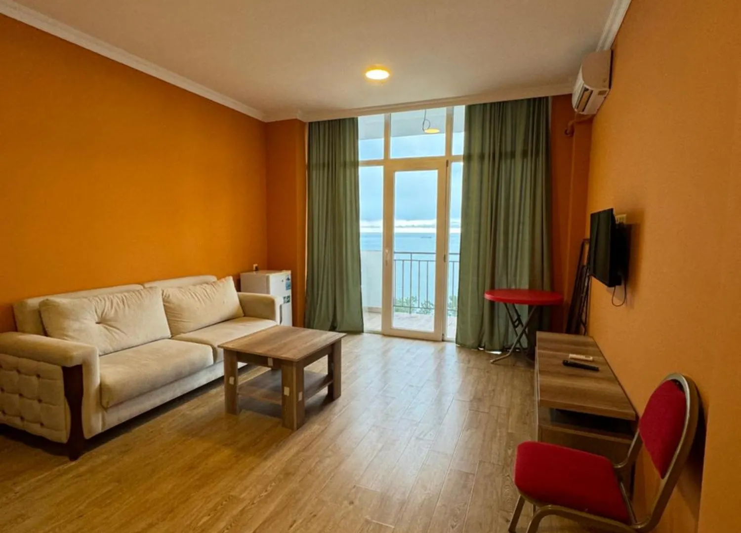 Colibri Apartment Batumi